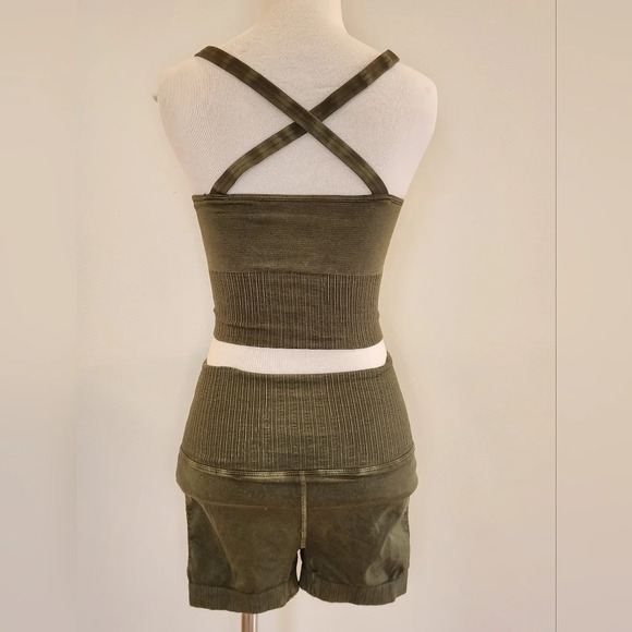 Bundle!! || FREE PEOPLE MOVEMENT || NWOT Good Karma crop top, shorts - Picture 2 of 7